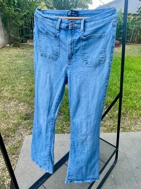 GAP 70s Flare 12/31R Jeans — Medium Wash Women’s